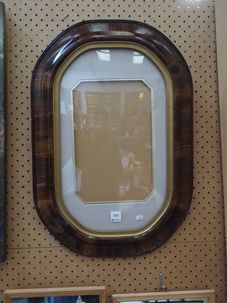 wood and gilt frame H570 W380 Image 1++