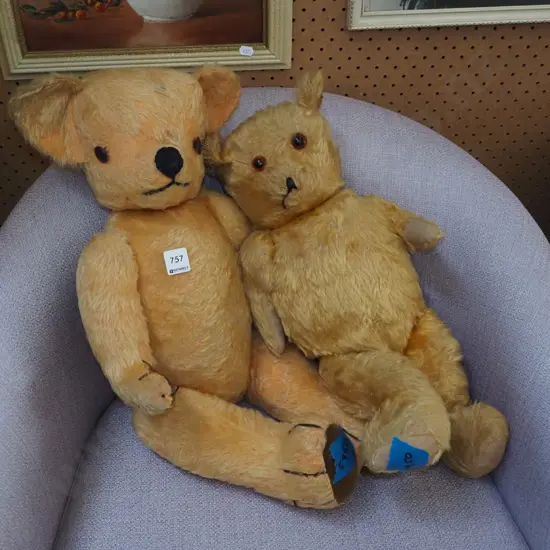2x vintage teddy bears