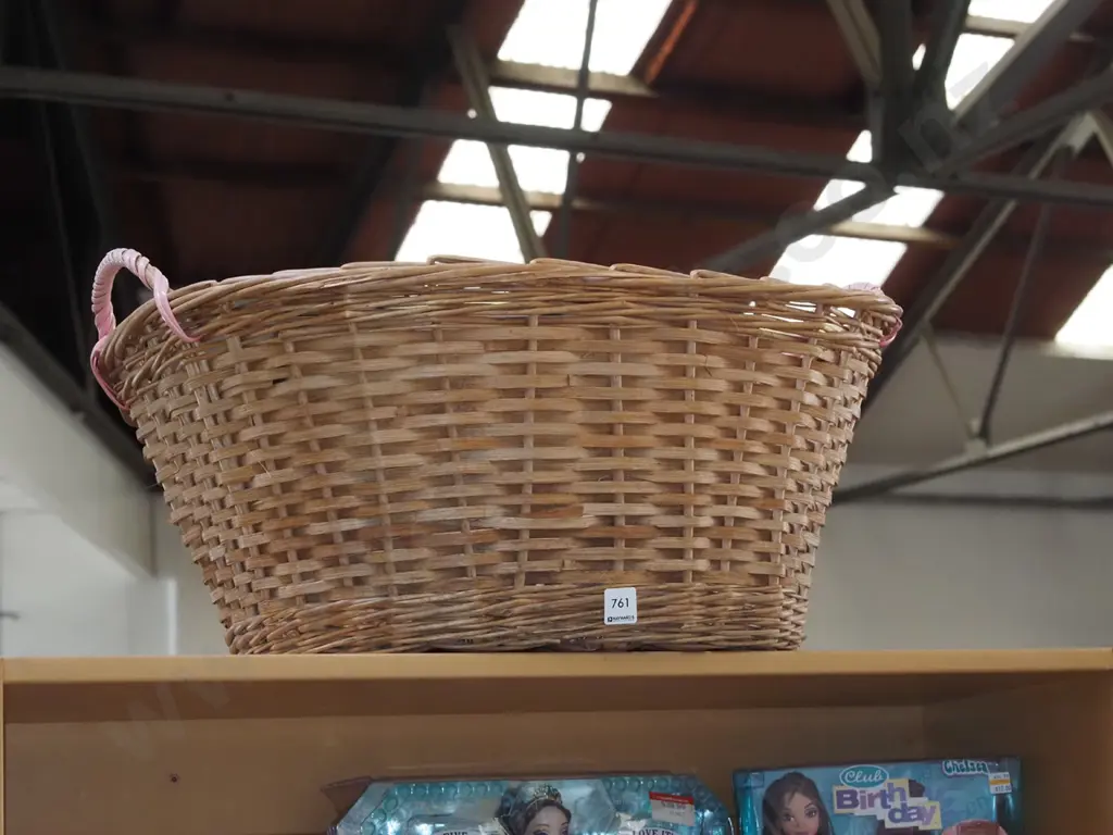 cane laundry hamper Image 1++