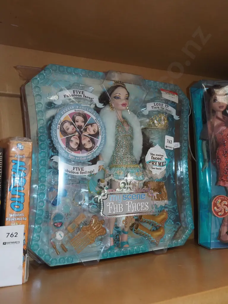 boxed as new My Scene Fab Faces doll Image 1++