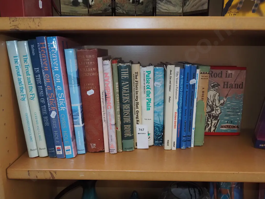 NZ fishing and other books Image 1++