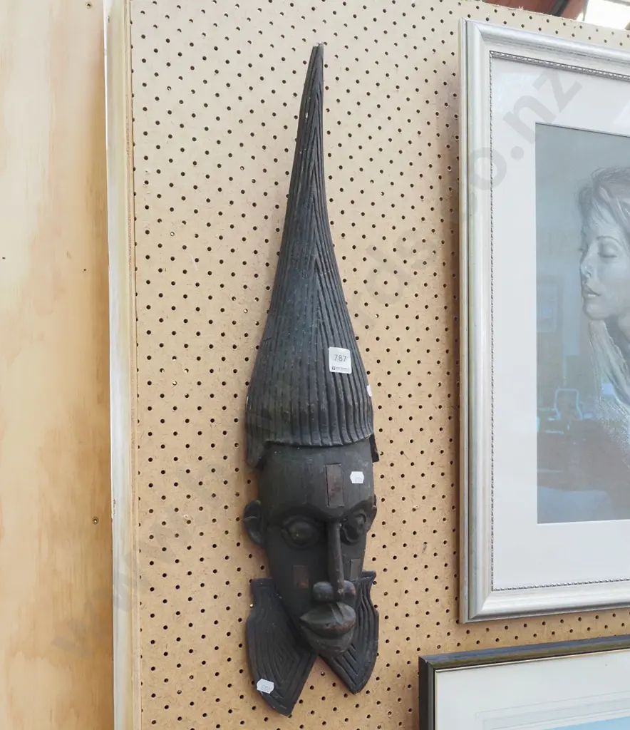 wooden ethnic carving H680 Image 1++