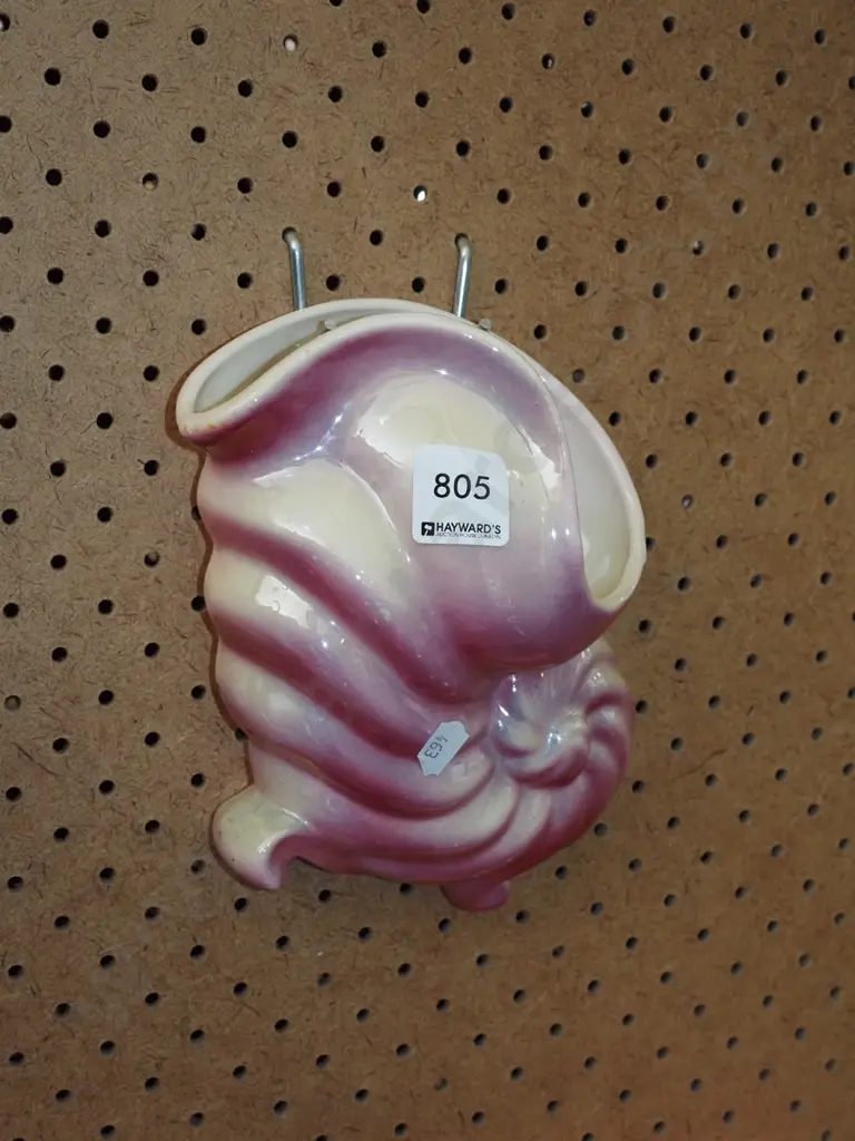 seashell themed pocket vase Image 1++