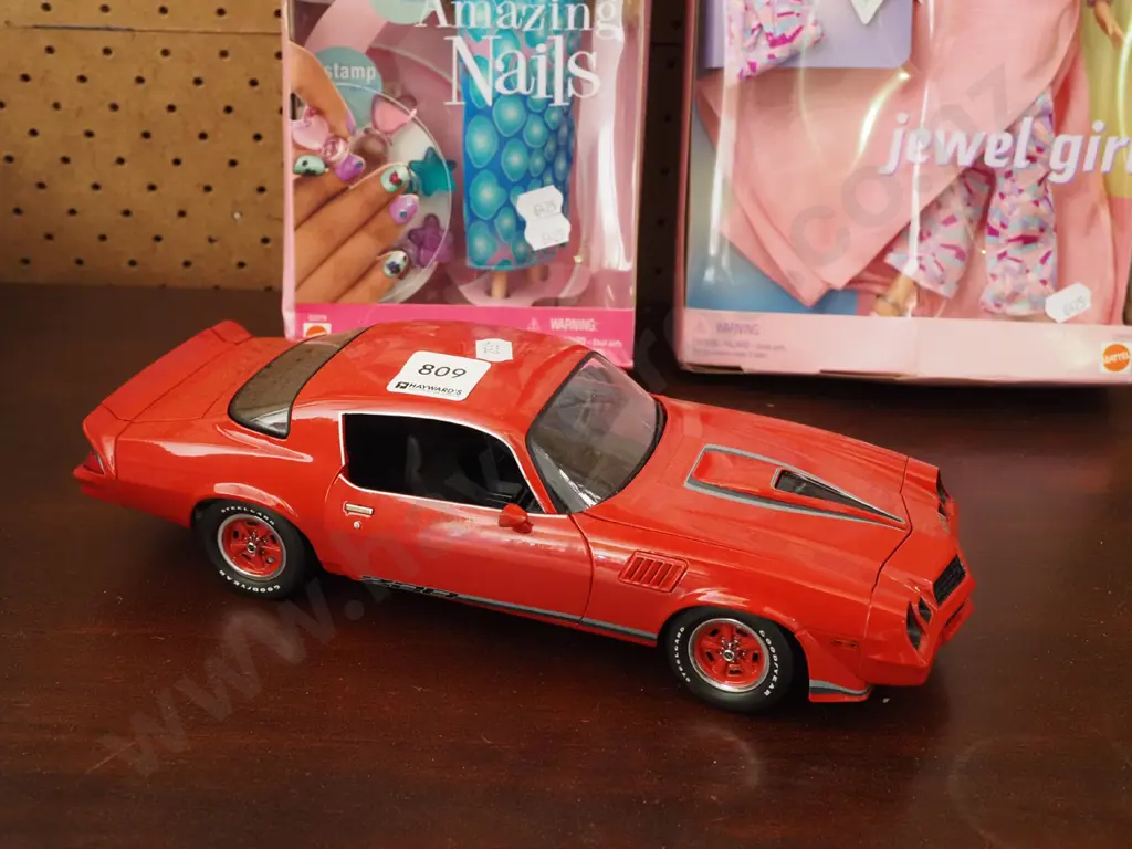diecast model of 1979 Camaro Image 1++