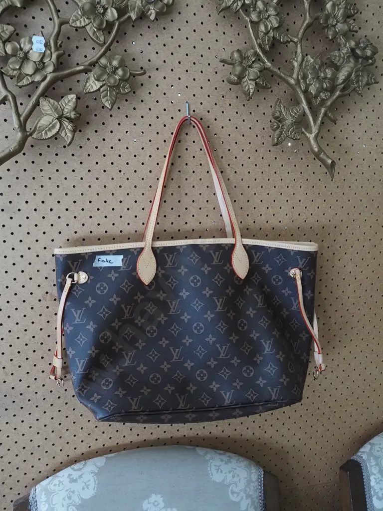 branded hand bag Image 1++