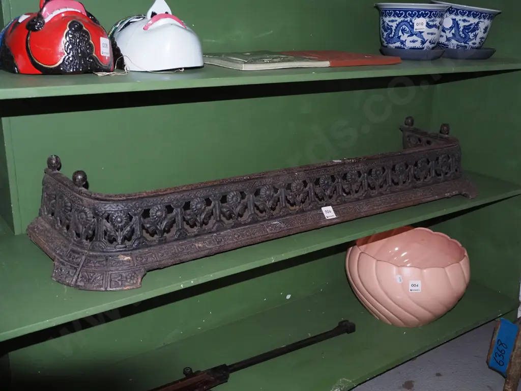 Victorian cast iron fire surround L930 Image 1++