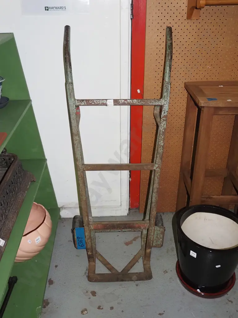 heavy duty sack barrow Image 1++