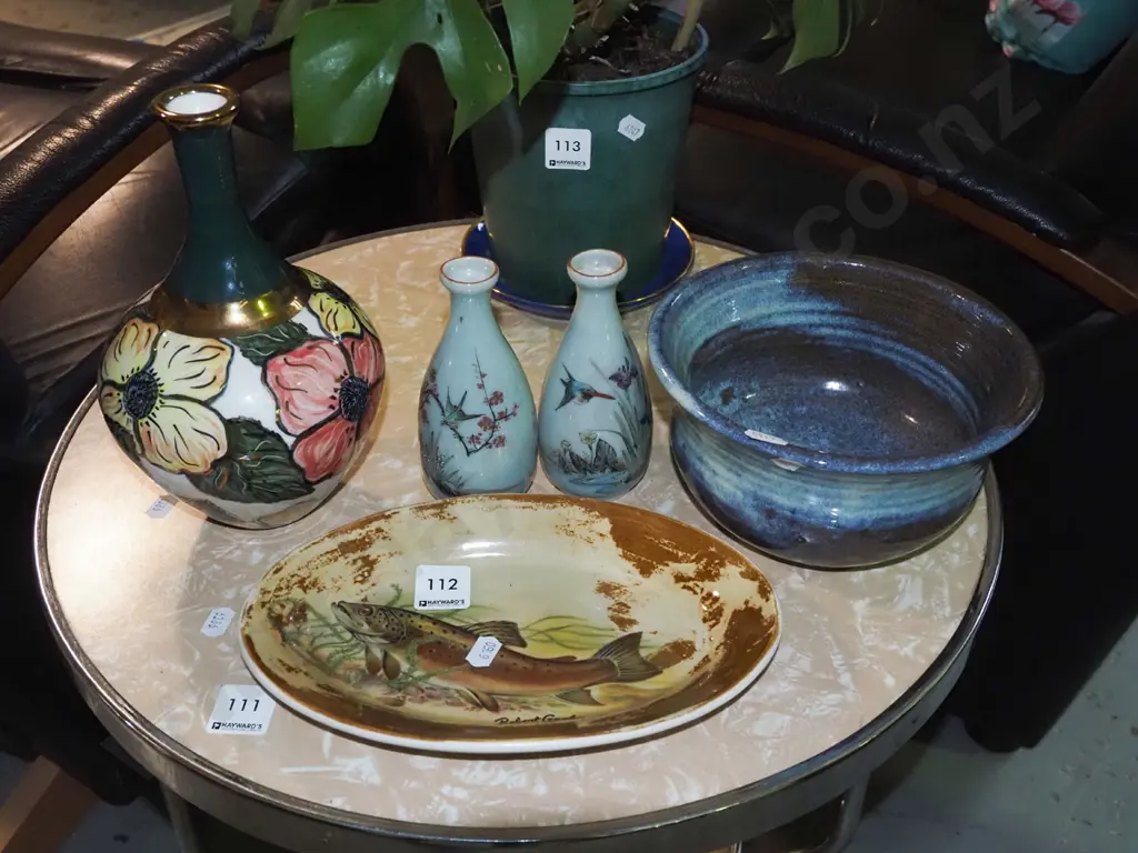 small Robert Gordon fish plate, vases, bowl Image 1++