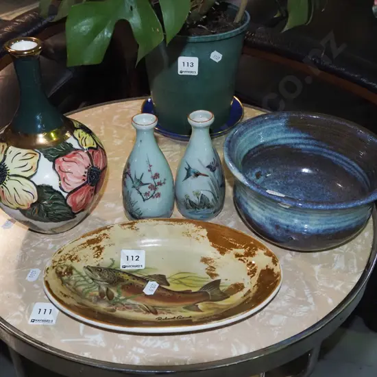 small Robert Gordon fish plate, vases, bowl