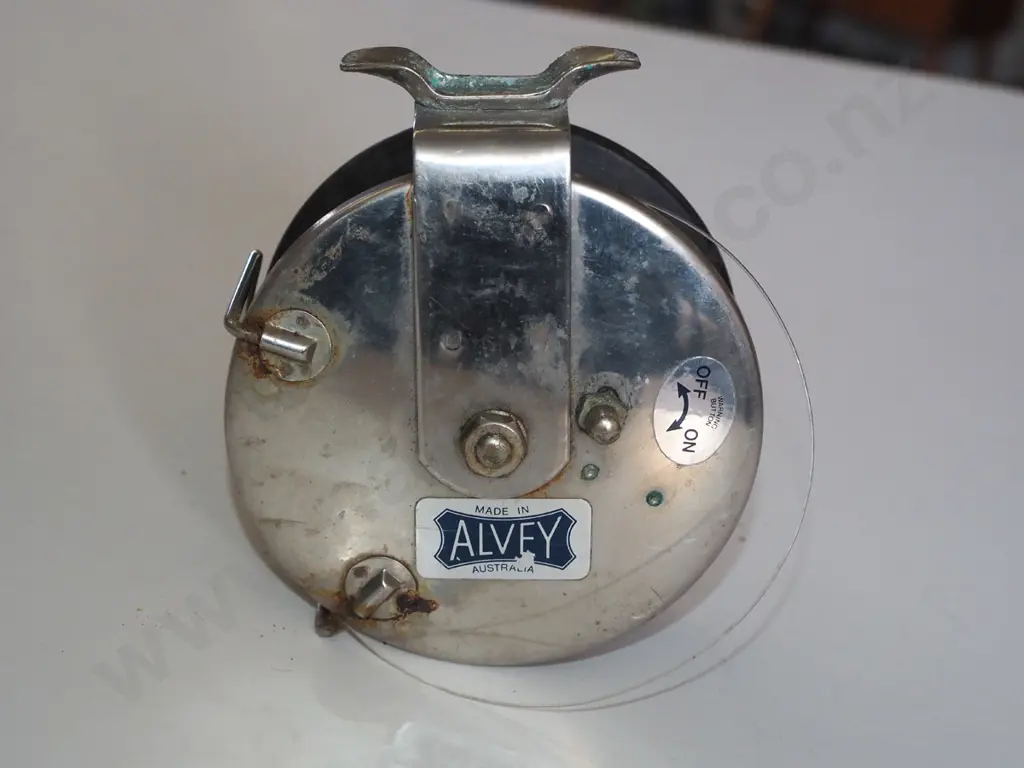 vintage fishing reel Image 1++
