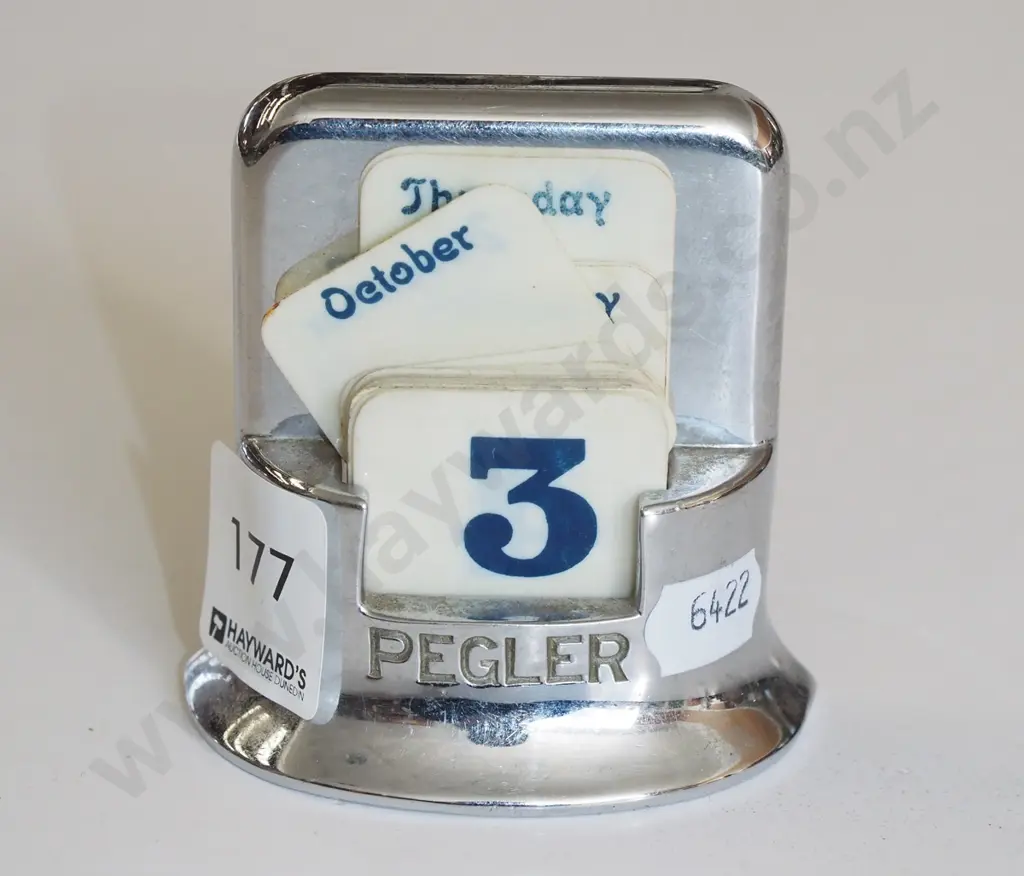 cast metal vintage perpetual calender Image 1++