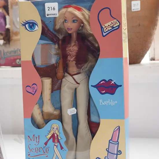 boxed as new My Scene Barbie Fashion Teens on the City Scene