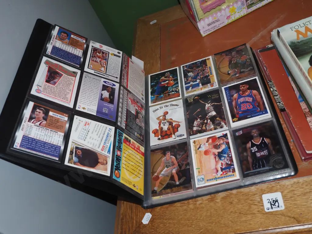 collector card album, basketball collector cards Image 1++