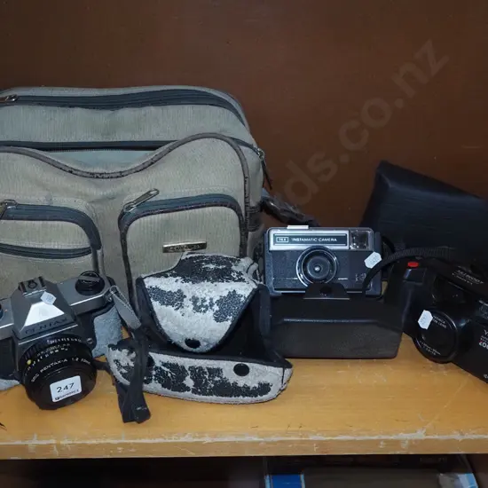 Asahi Pentax K-1000 35mmm SLR camera, bags, 2 other film cameras