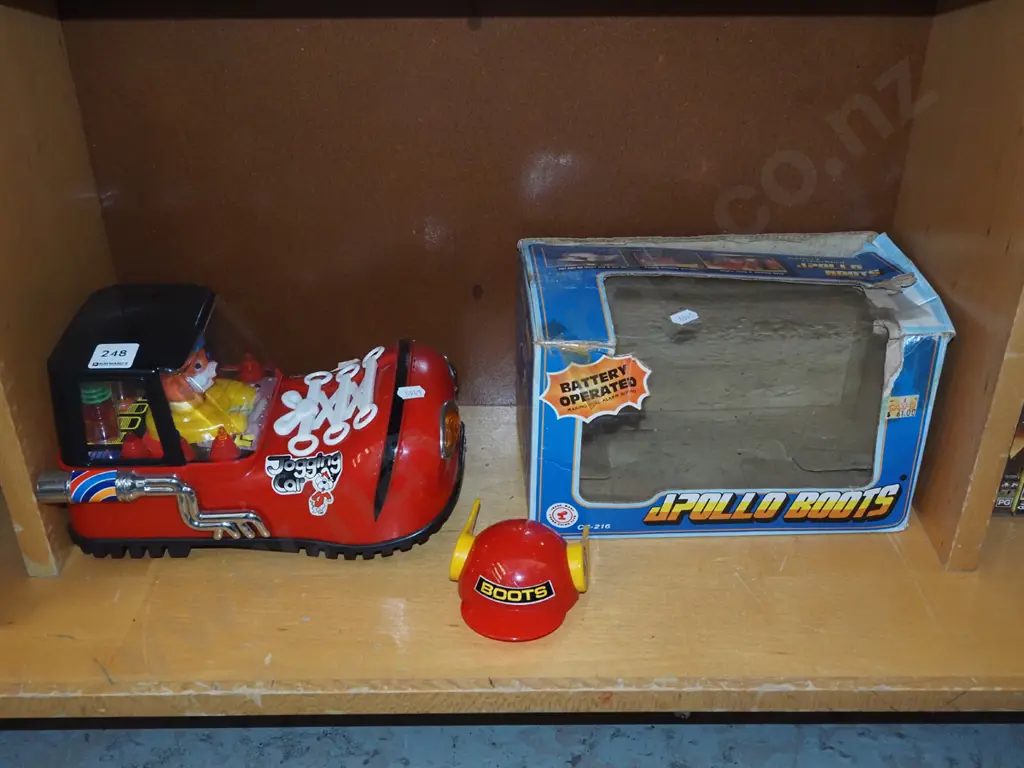 battery operated Apollo Boots toy and hat Image 1++