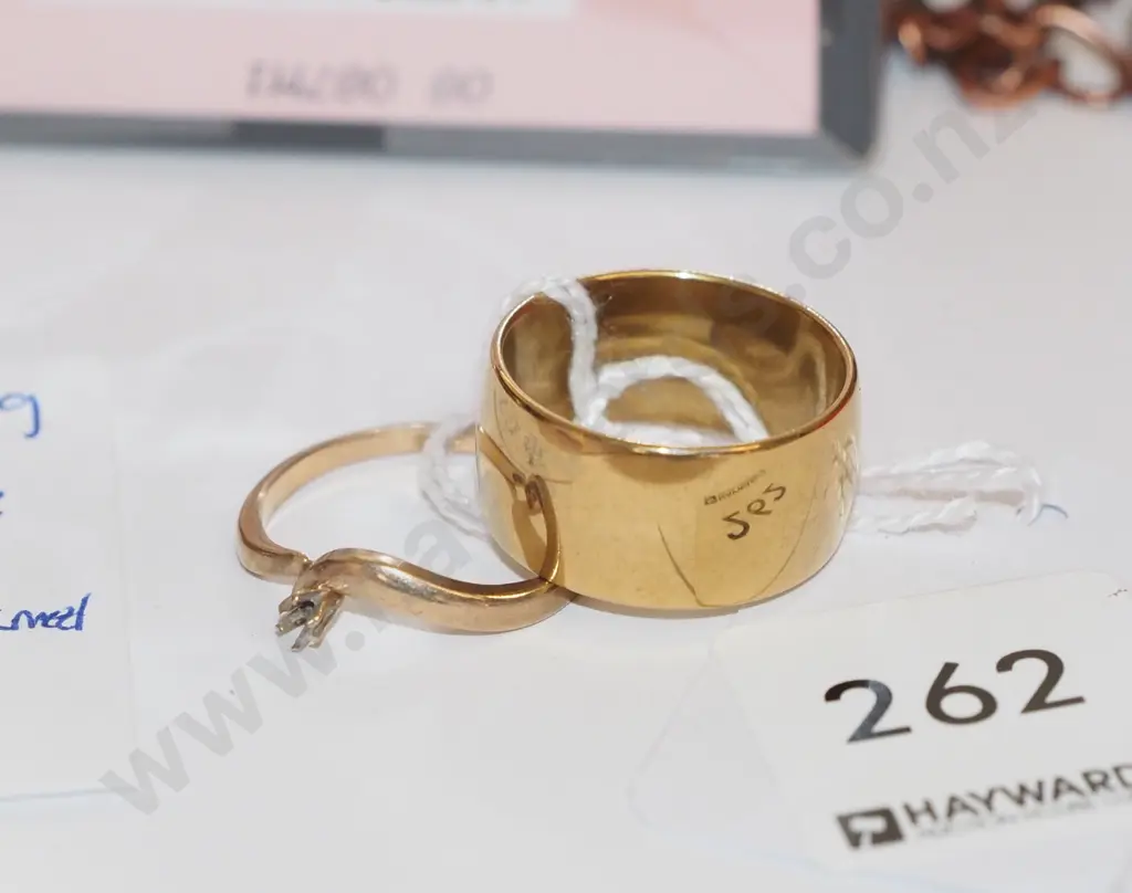 small 9ct ring - no stone, 1x gold? Ring Image 1++