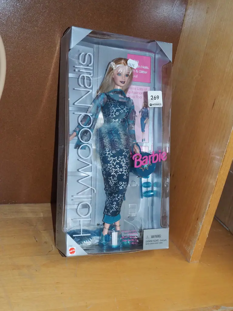 boxed as new Barbie Hollywood Nails Image 1++
