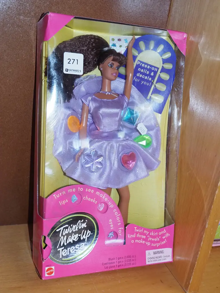 boxed as new Twirlin' Make Up Teresa doll Image 1++