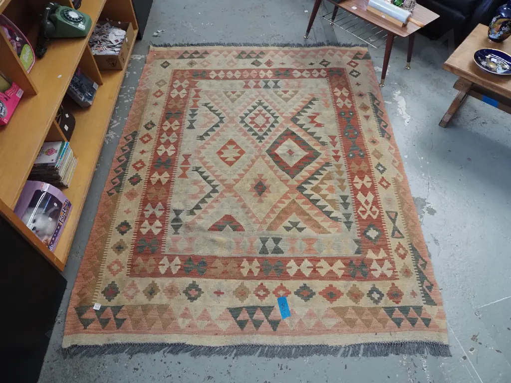 woven floor mat L2000 W1600 Image 1++