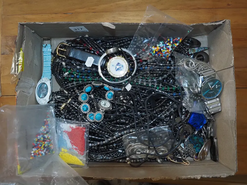 box; beads, necklaces, watches etc Image 1++