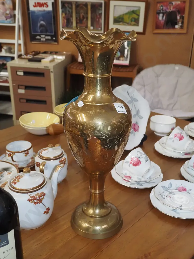 tall brass vase H450 Image 1++