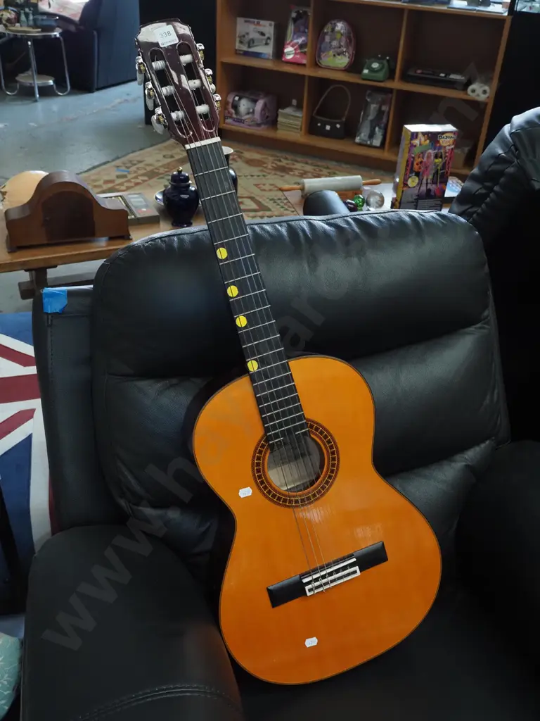 Aria 3/4 size classical acoustic guitar Image 1++