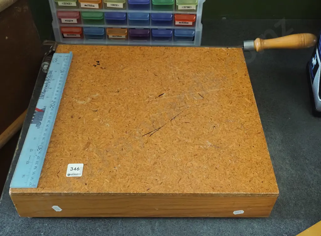 wooden guillotine Image 1++