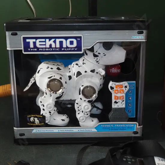 boxed as new Tekno Robotic puppy