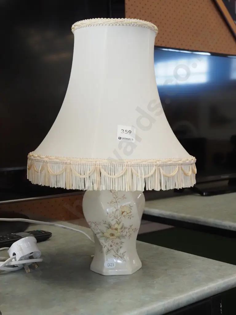 ceramic based table lamp Image 1++