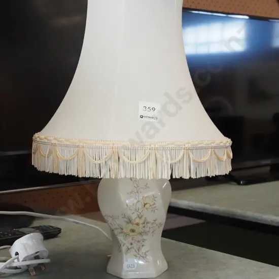 ceramic based table lamp