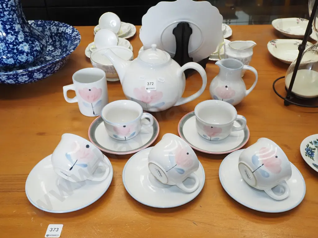 Temuka 13 piece tea set Image 1++