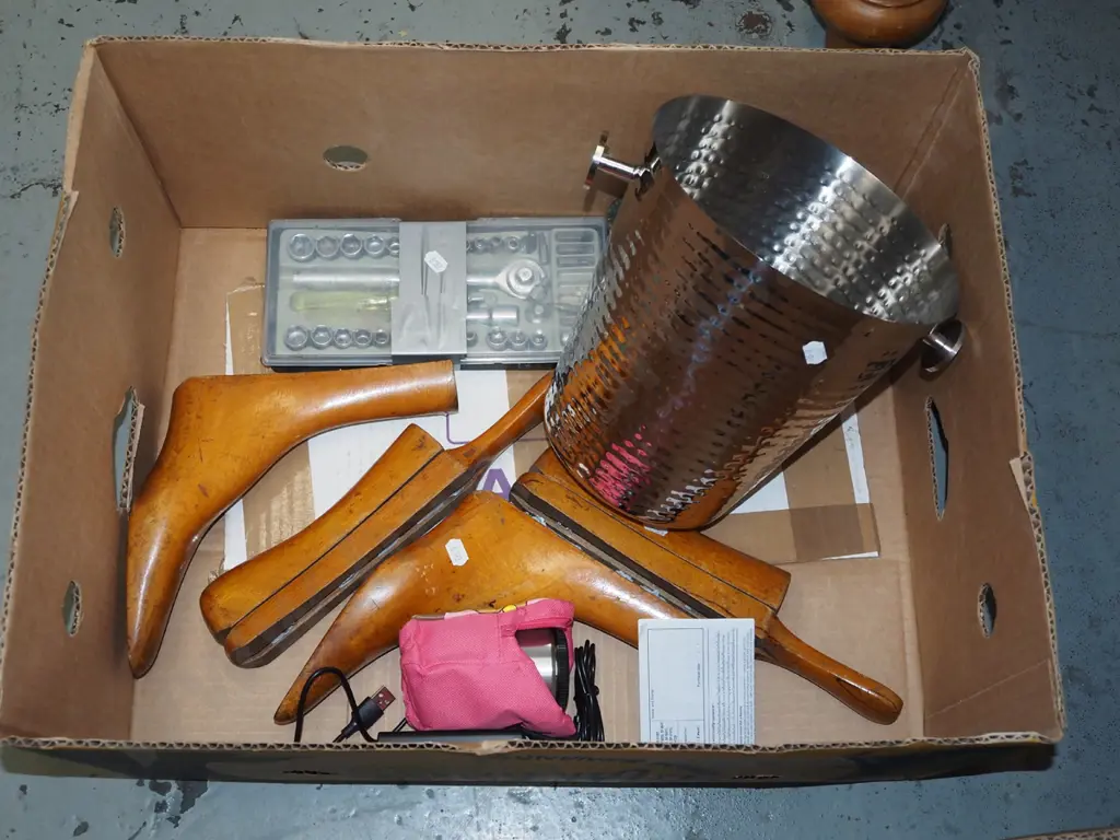 boxed ice bucket, shoe forms, socket set etc Image 1++