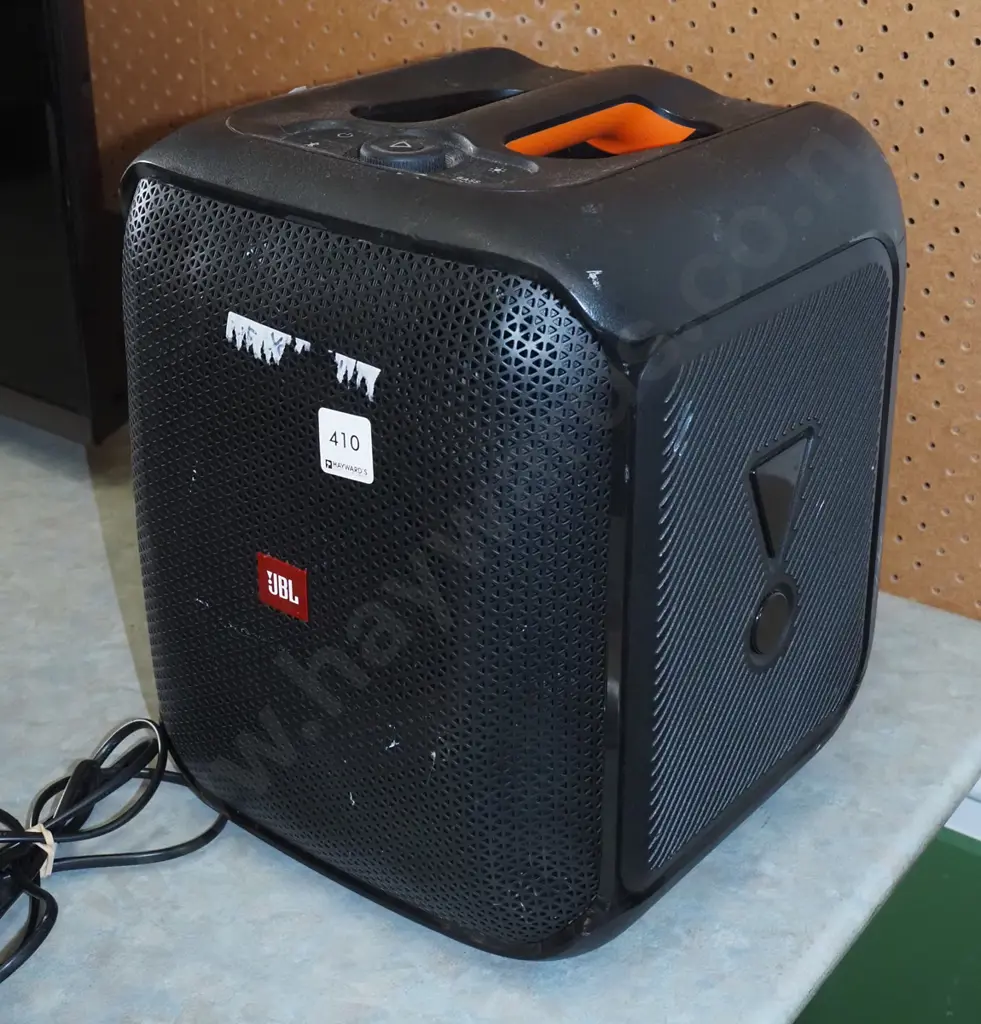 portable JBL speaker - no power cord - As Is No Returns Image 1++