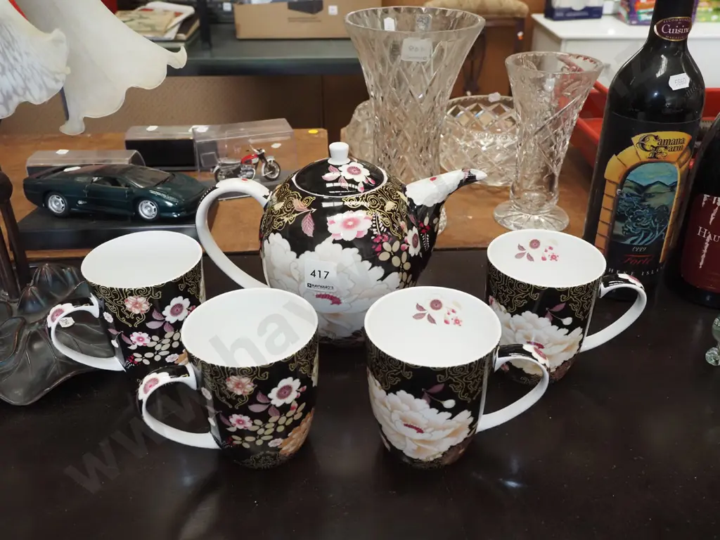 Maxwell Williams Kimono  teapot and 3 cups Image 1++