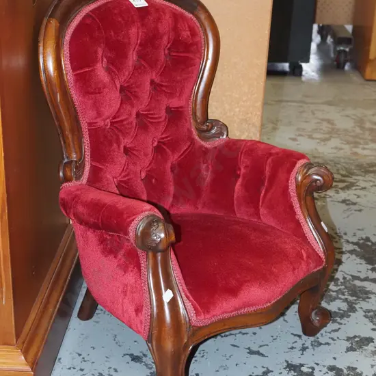 mahogany deep buttoned child's chair 