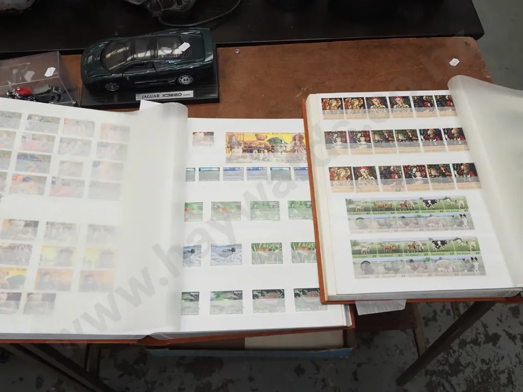 2x stamp albums Image 1++