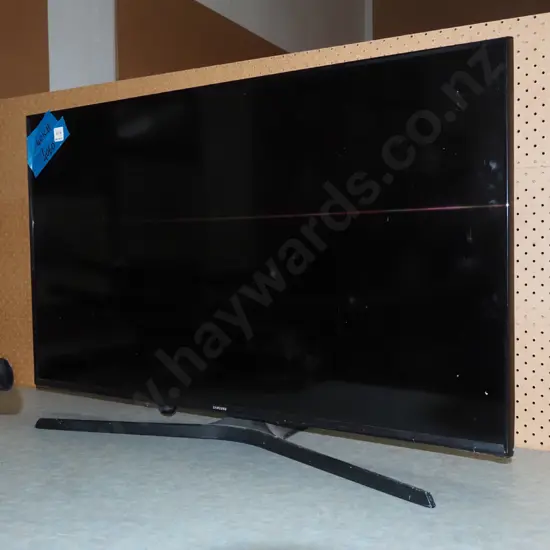 Samsung  40" TV and remote