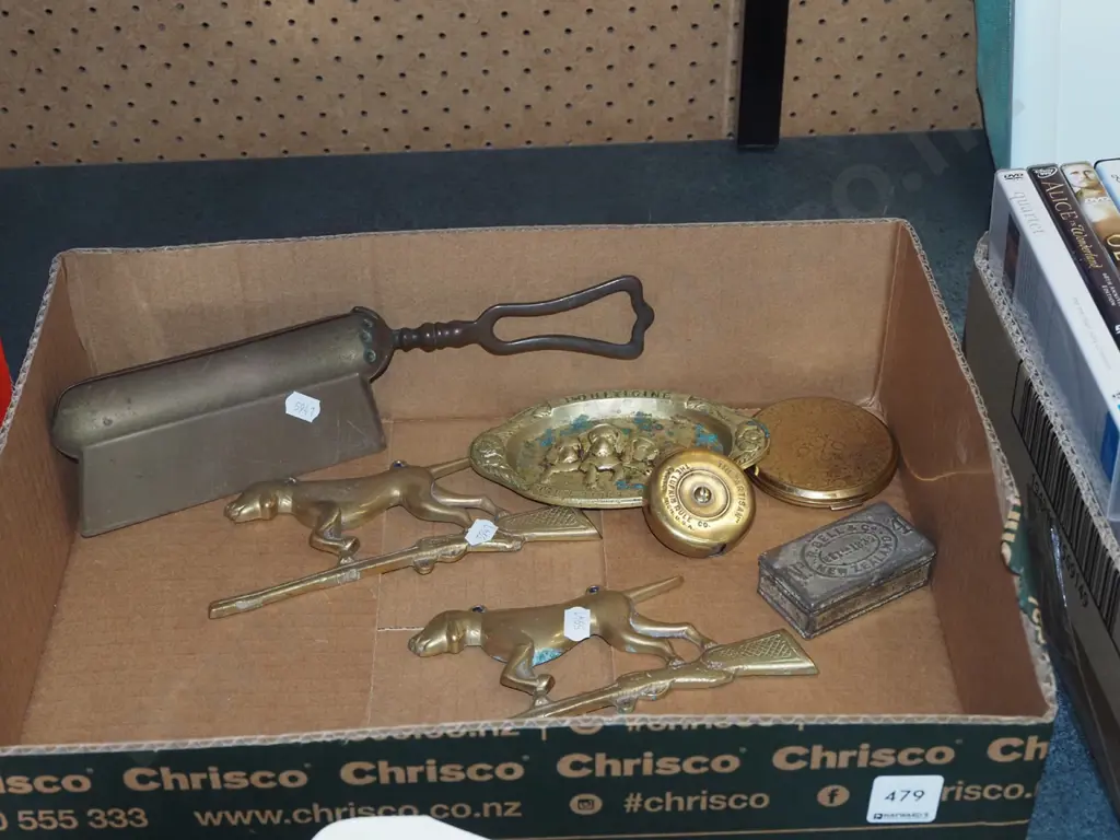 box; brass ware, dog ornaments, ashtray etc Image 1++
