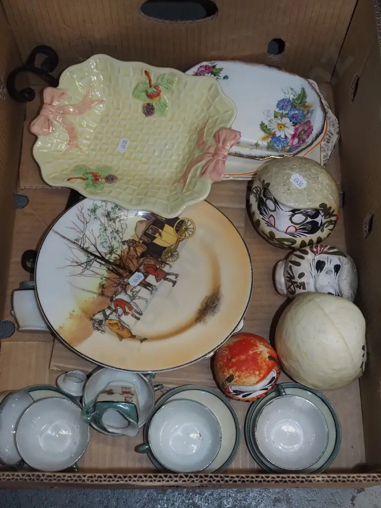 box; coaching days plate, bowl, ornaments etc Image 1++