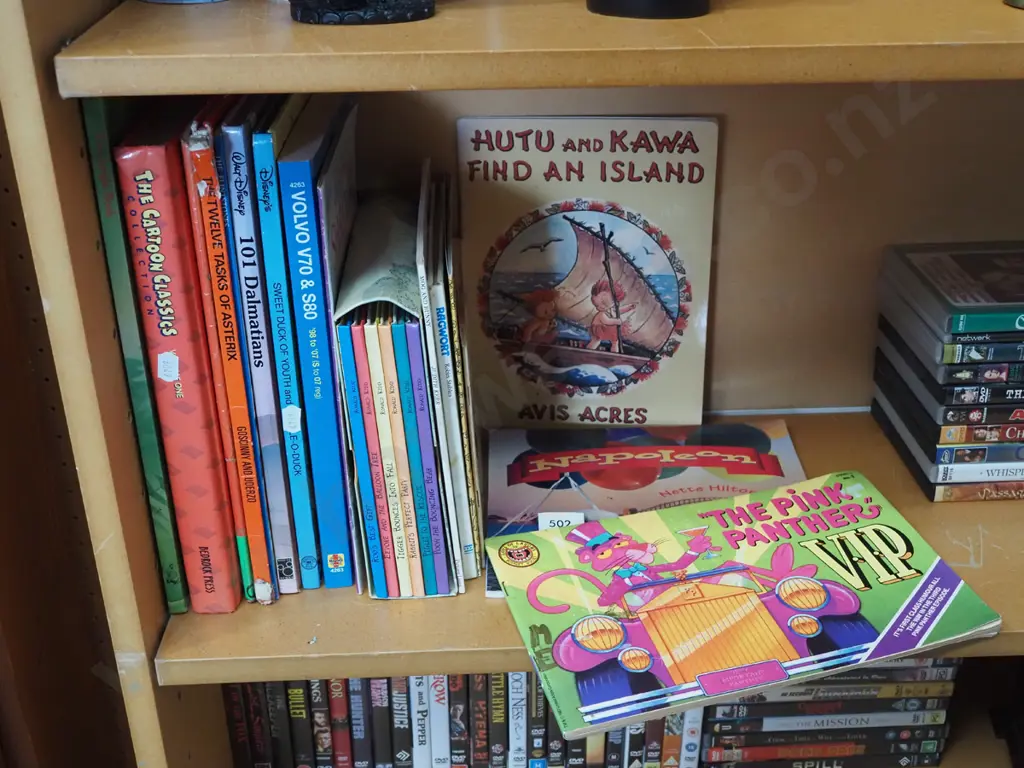 various books Image 1++