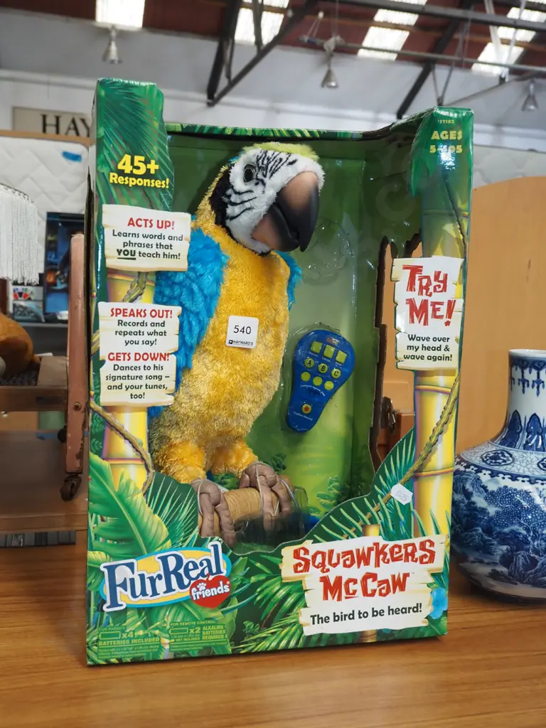 boxed FurReal Friends Squawkers McCaw parrot Image 1++