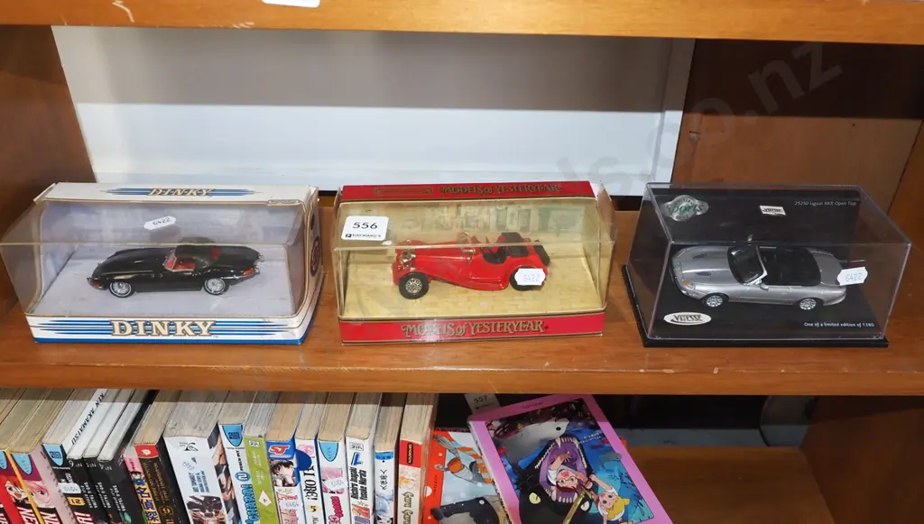 3x boxed diecast models Image 1++