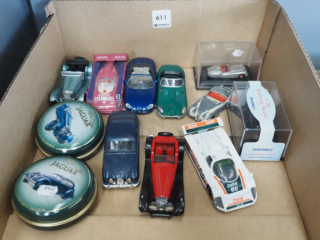 box; toy vehicles, Jaguar eau de toilette Image 1++