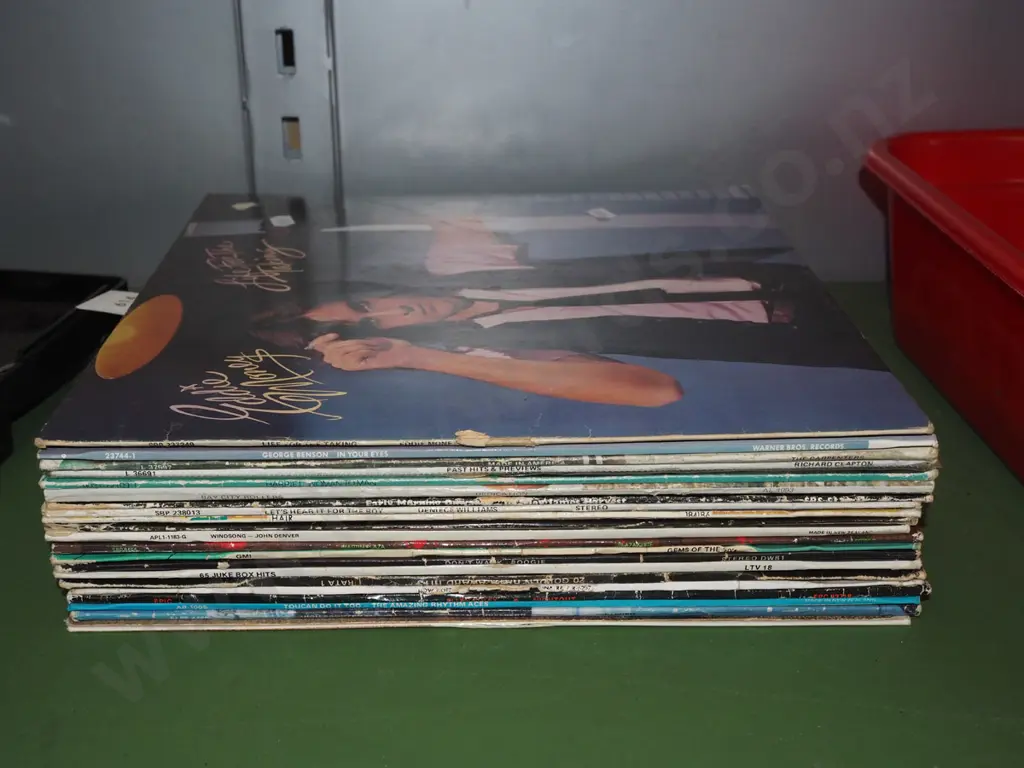 LPs; George Benson, Carpenters, Bay City Rollers etc Image 1++