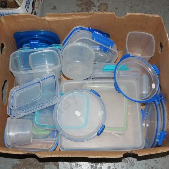box of Sistema containers