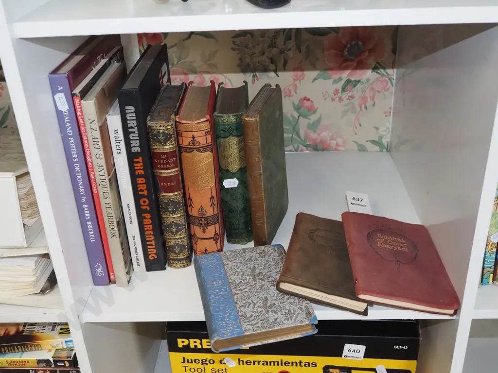 books Image 1++