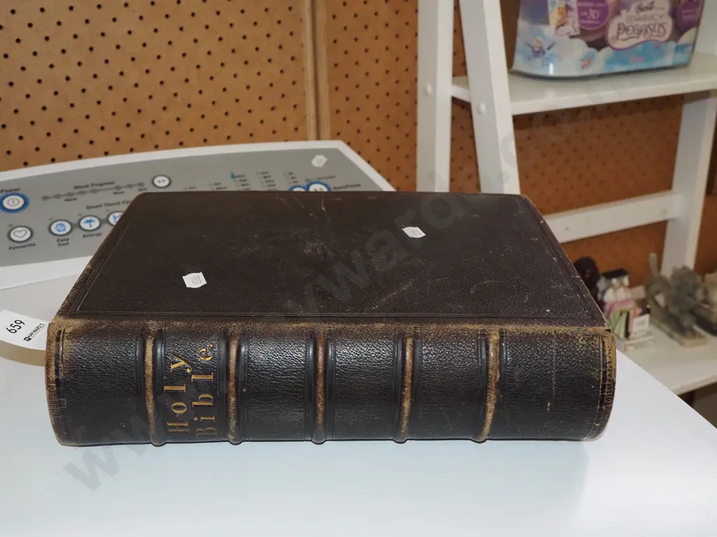 leather bible Image 1++