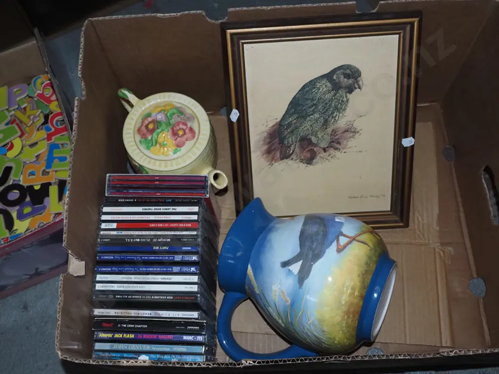 box; jug, CDs etc Image 1++