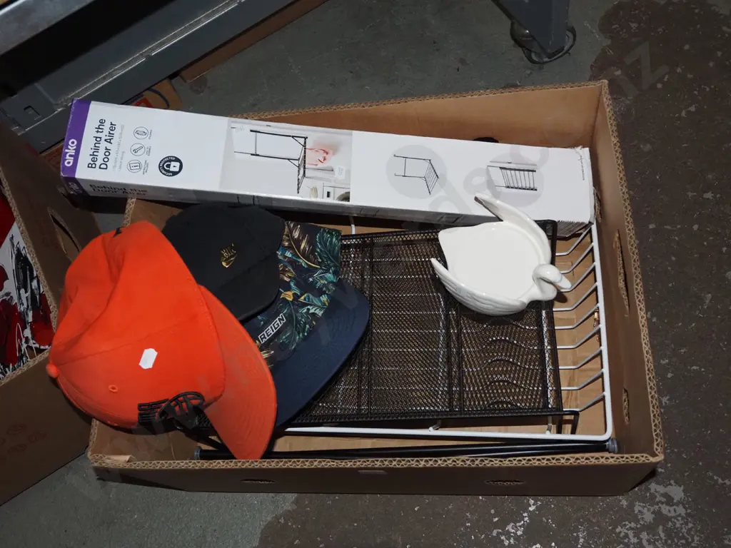 box; caps, letter racks, drying rack etc Image 1++