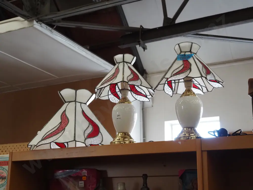 2x leadlight touch table lamps, matching leadlight shade Image 1++
